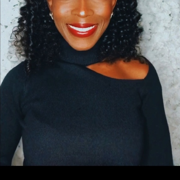 Black turtle neck sweater - Picture 4 of 4